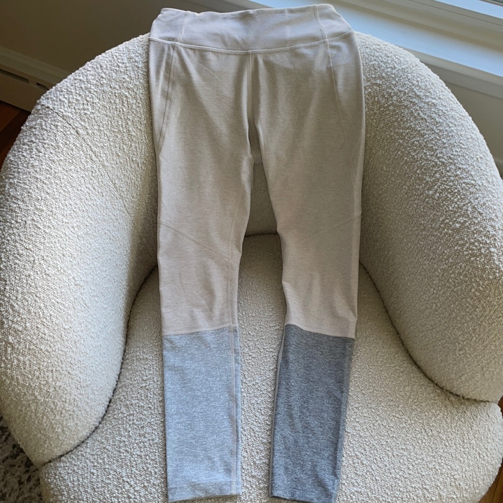 NWOT Dipped 7/8 Leggings OUTDOOR VOICES